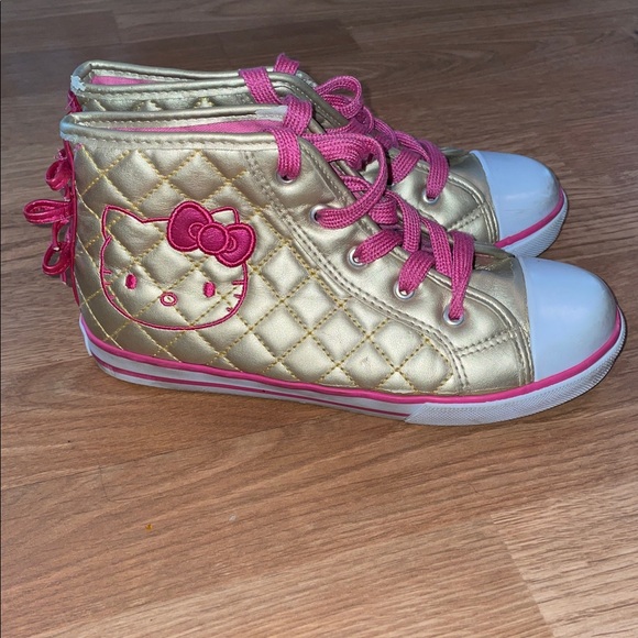 Hello Kitty quilted high-top sneakers in gold with pink laces. Size 3 - Picture 6 of 11